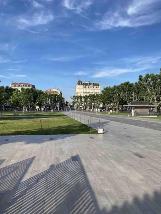 Emile Zola - Grand Appartement Proche Gare Et Polygone - Parking Gratuit- Beziers Exterior photo