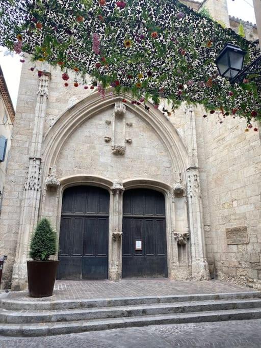 Emile Zola - Grand Appartement Proche Gare Et Polygone - Parking Gratuit- Beziers Exterior photo